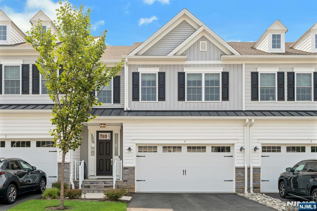 5 Davies Drive - Photo 2
