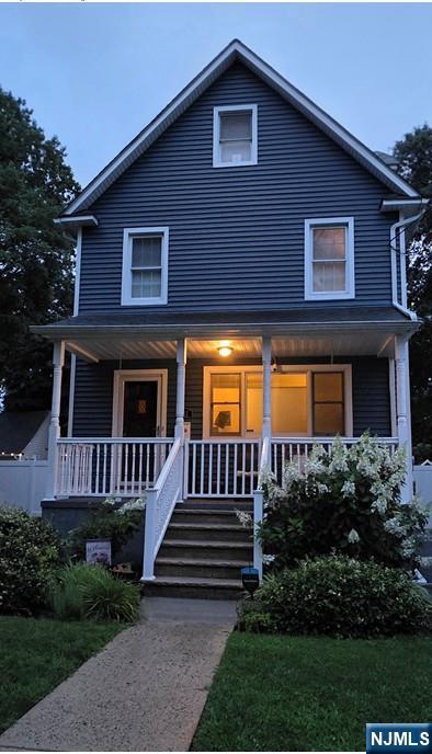 111 Cresskill Ave, Dumont, NJ 07628