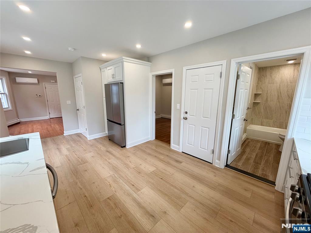 35 Claremont Avenue 2 - Photo 4