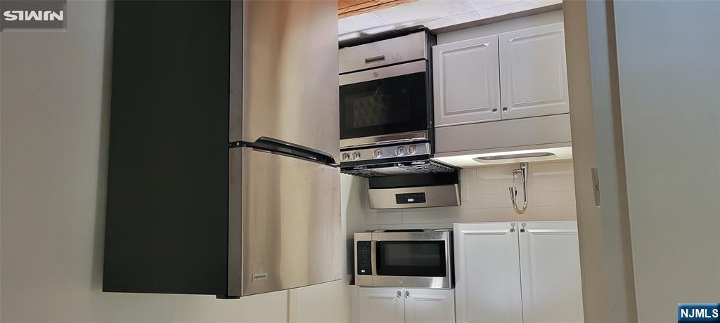 400 Fairview Avenue 2J - Photo 3