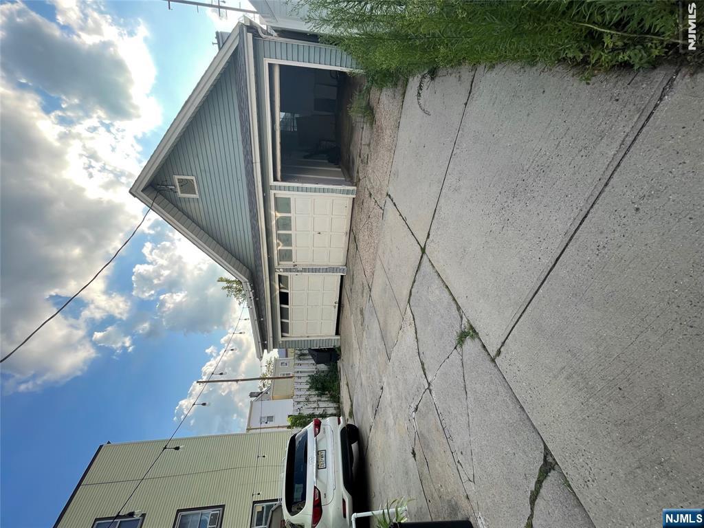 13 WINDSOR Street - Photo 3