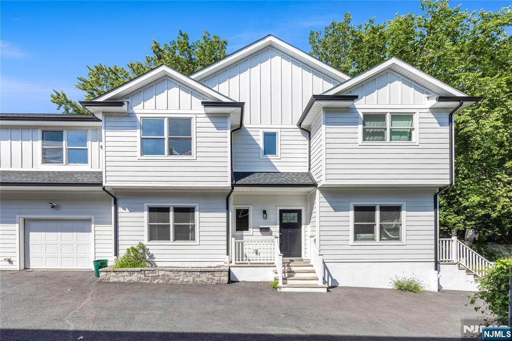 203 Queen Anne Road - Photo 1