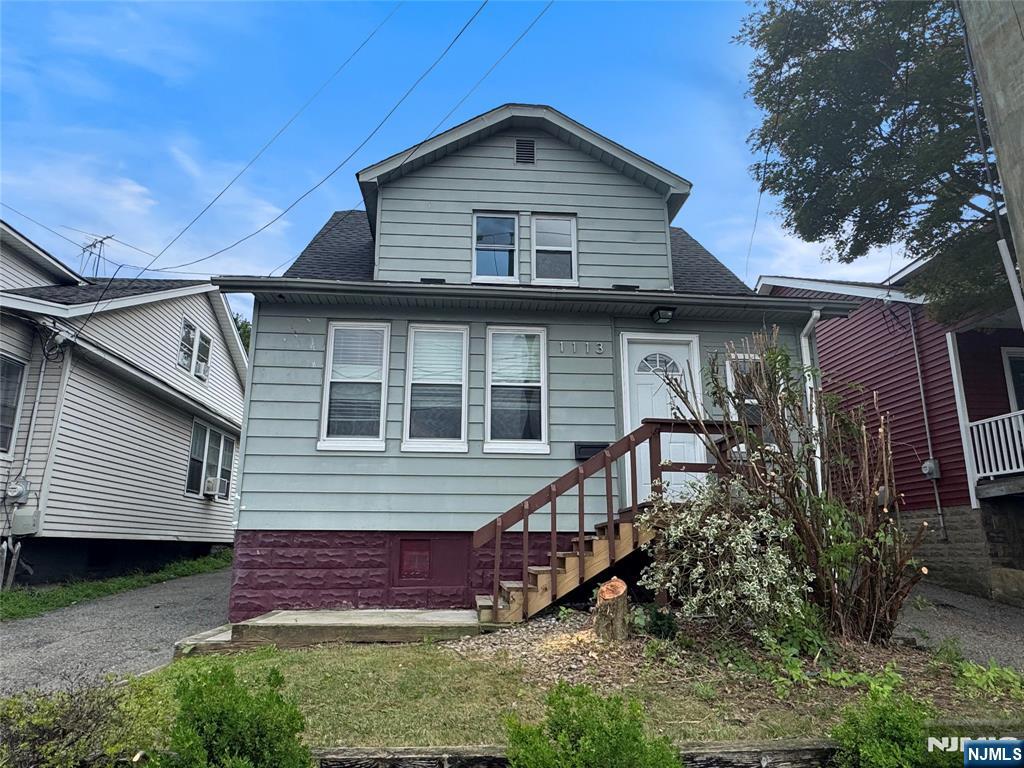 1113 Woolley Avenue - Photo 2