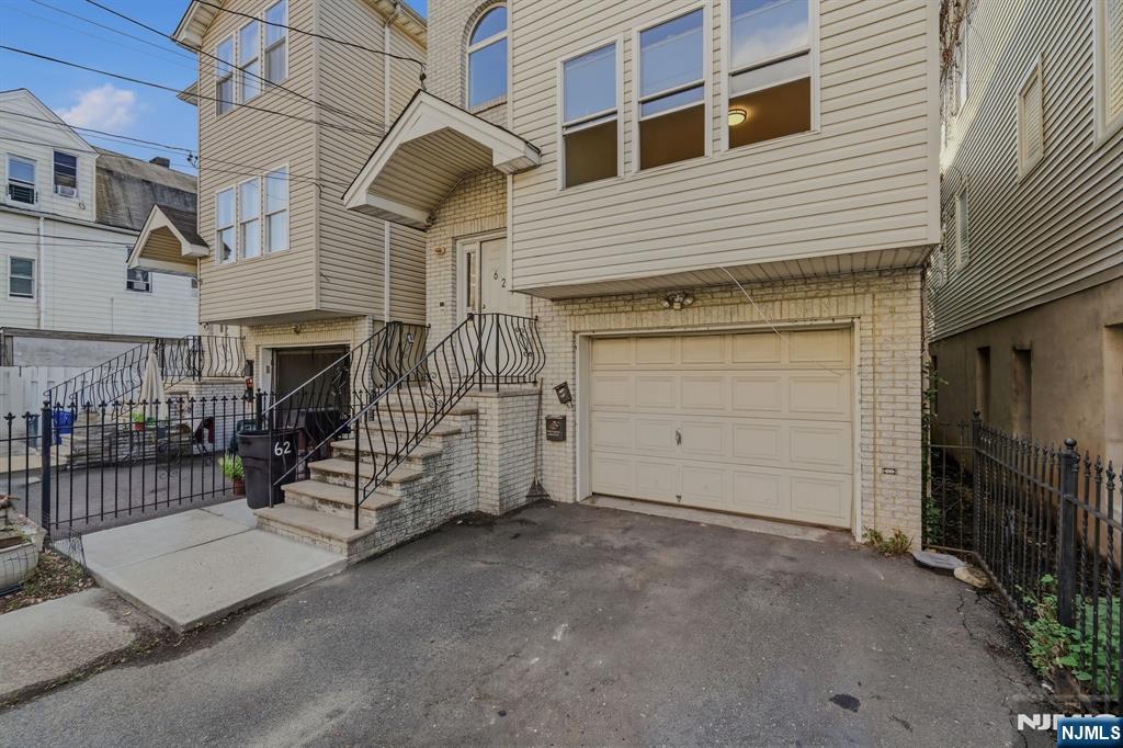 629 18th Street - Photo 4