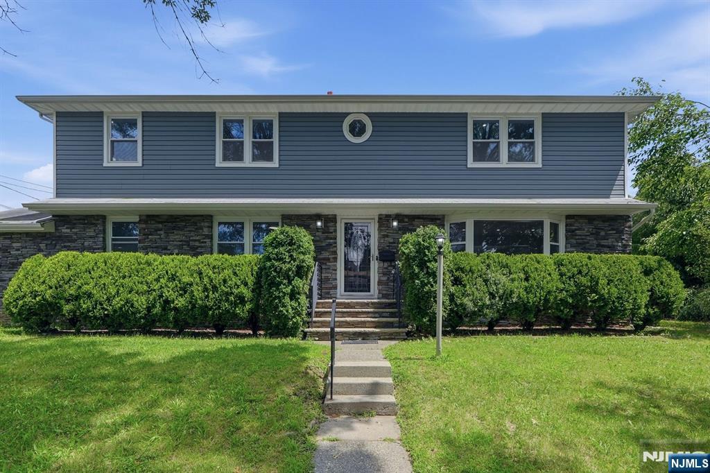88 6th Street - Photo 1