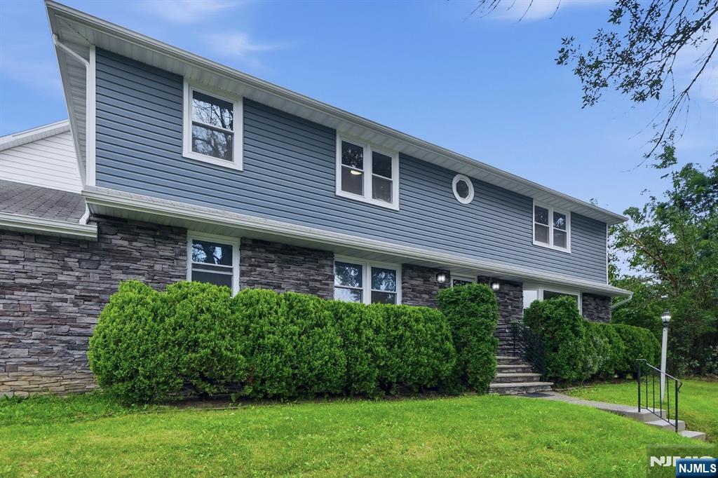 88 6th Street - Photo 3
