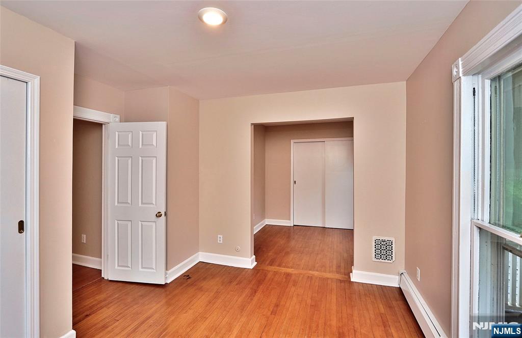 44 Christopher Street - Photo 2