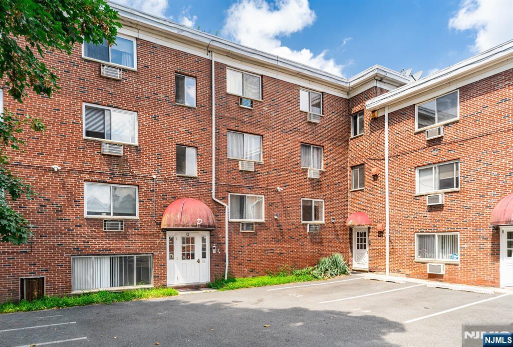 61 Union Avenue D3 - Photo 2
