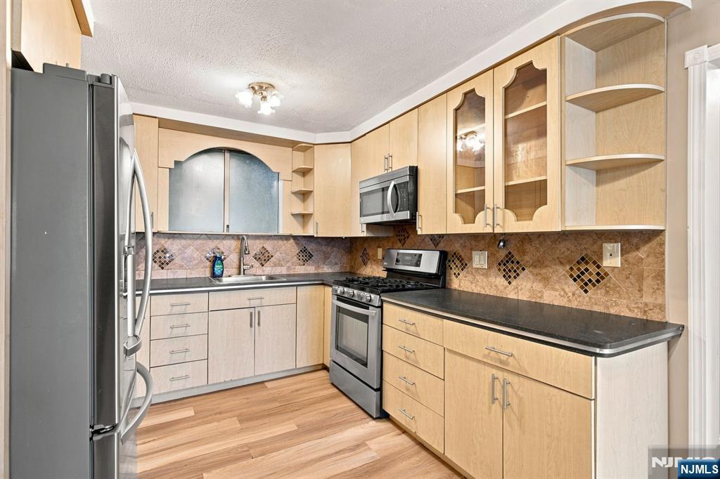 61 Union Avenue #D3