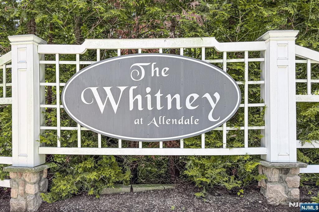 1004 Whitney Ln, Allendale, NJ 07401