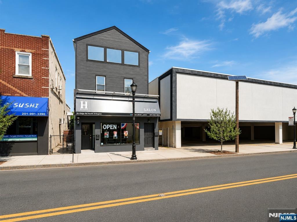 33 Ridge Rd, North Arlington, NJ 07031