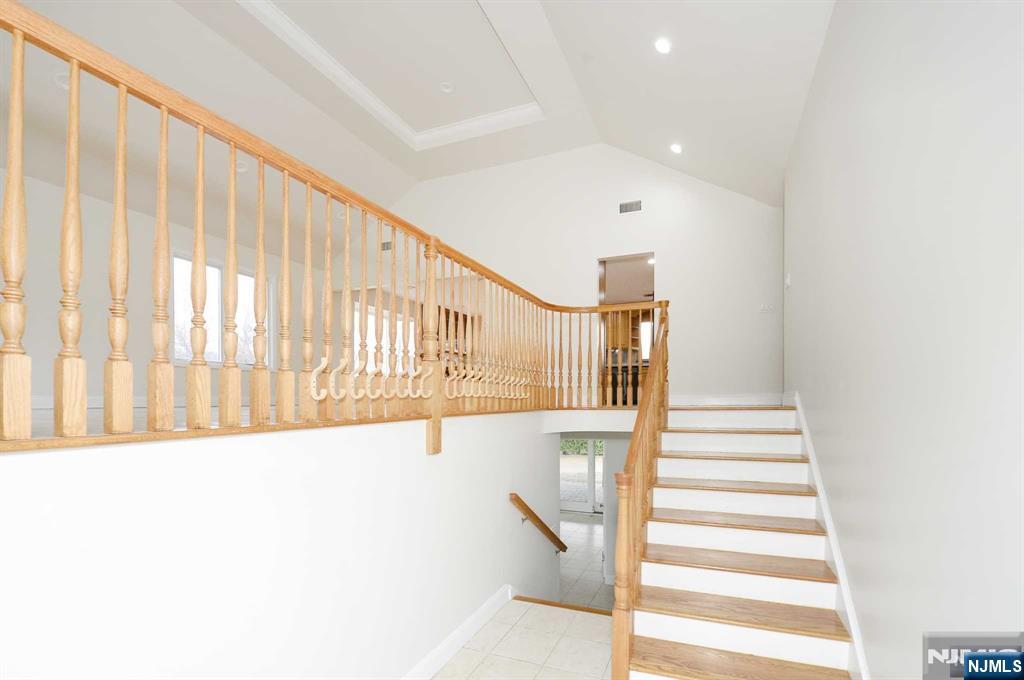 43-20 Union Street - Photo 3