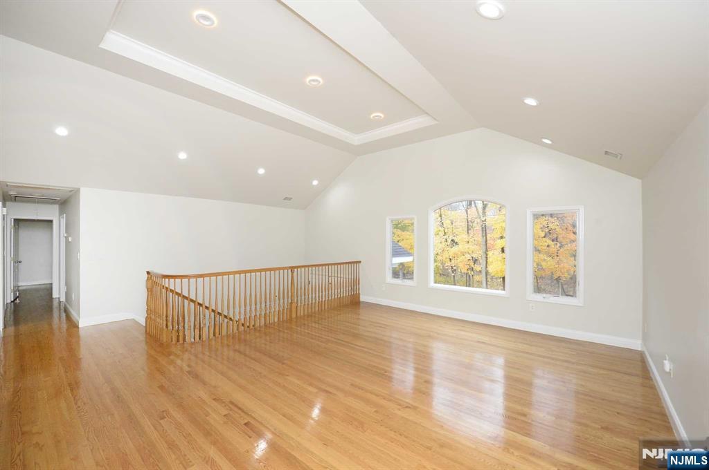 43-20 Union Street - Photo 4