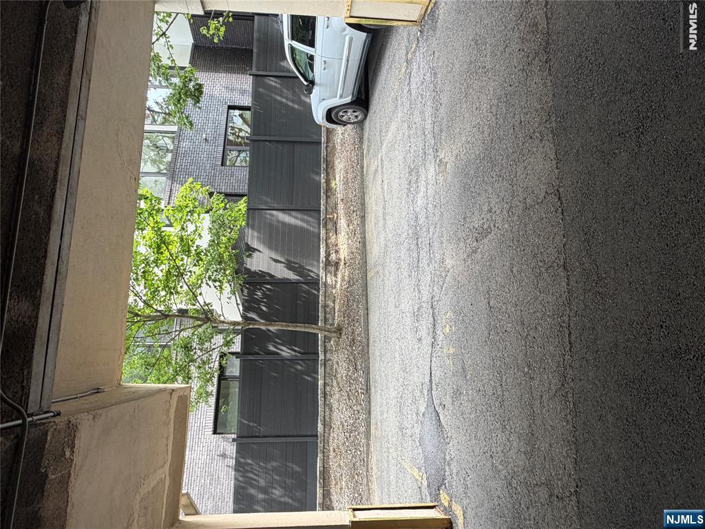 1 Wall St #2E, Fort Lee, NJ 07024