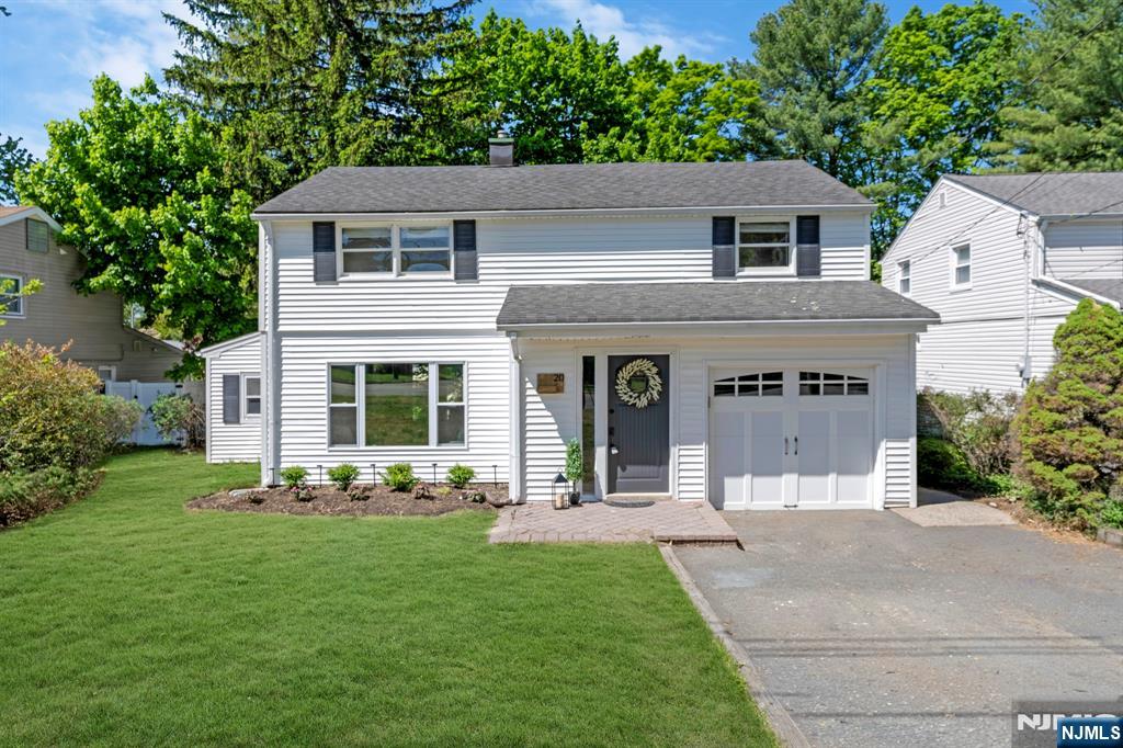 20 W Saddle River Road - Photo 2