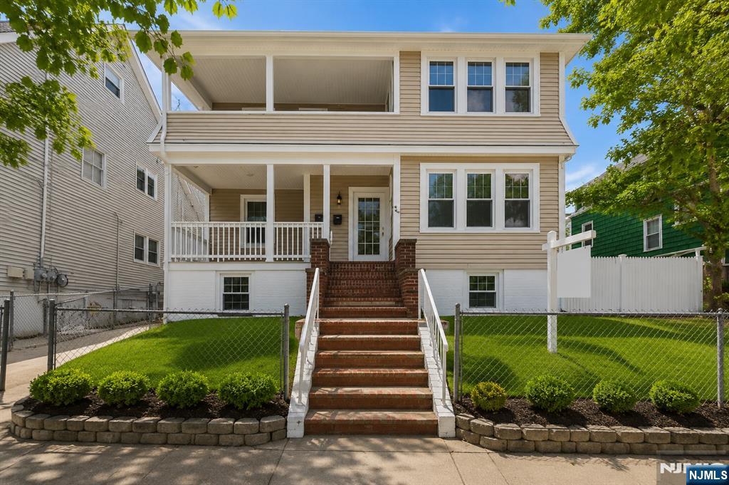 72 Sunset Avenue - Photo 2