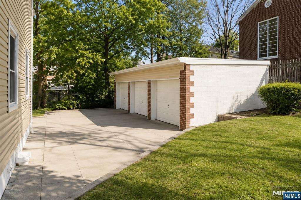 72 Sunset Avenue - Photo 4