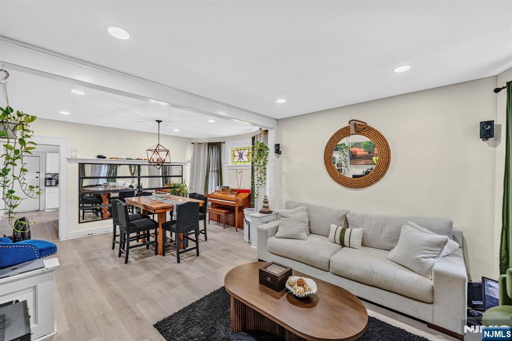 336 Trenton Avenue - Photo 3