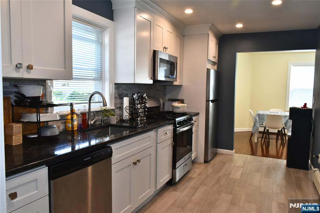 139 Ray Street 1 - Photo 2