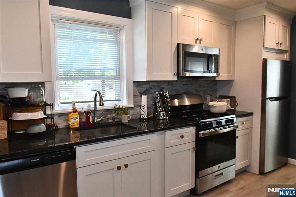 139 Ray Street 1 - Photo 3