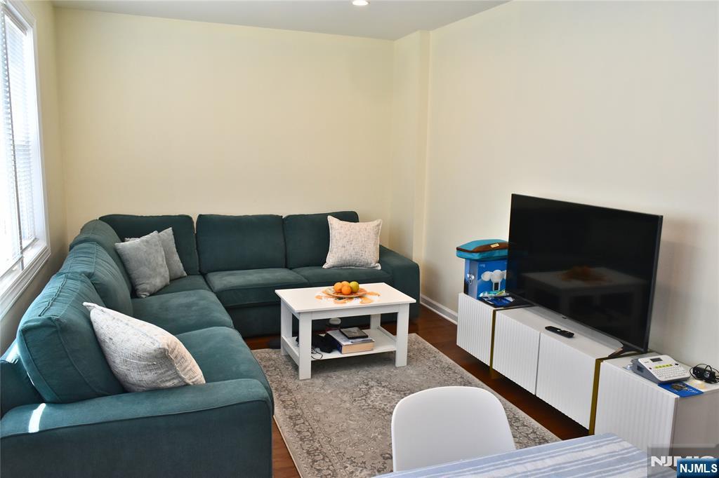139 Ray Street 1 - Photo 5