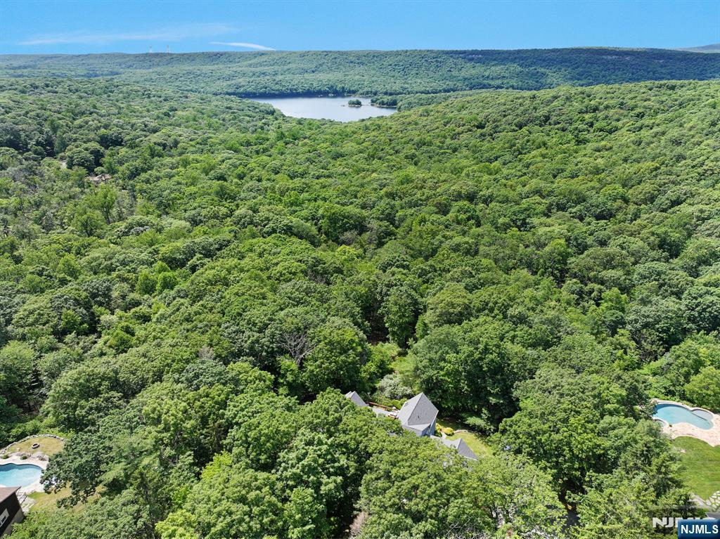 3rd image of 738 Ridge Rd, Kinnelon Borough, NJ 07405 | MLS# 26029973