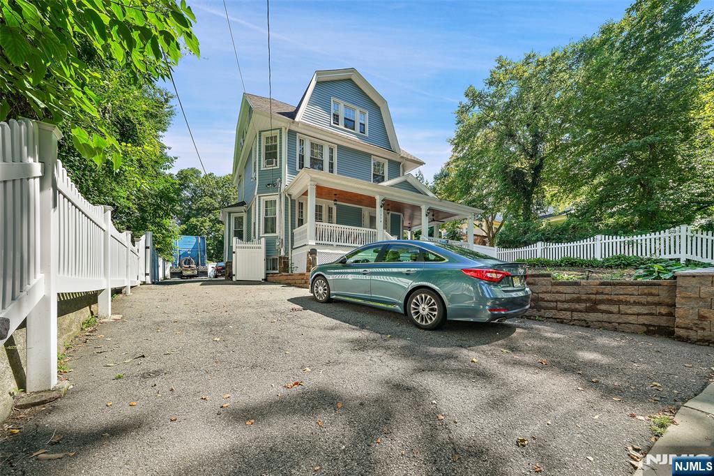 103 Fort Lee Road - Photo 1