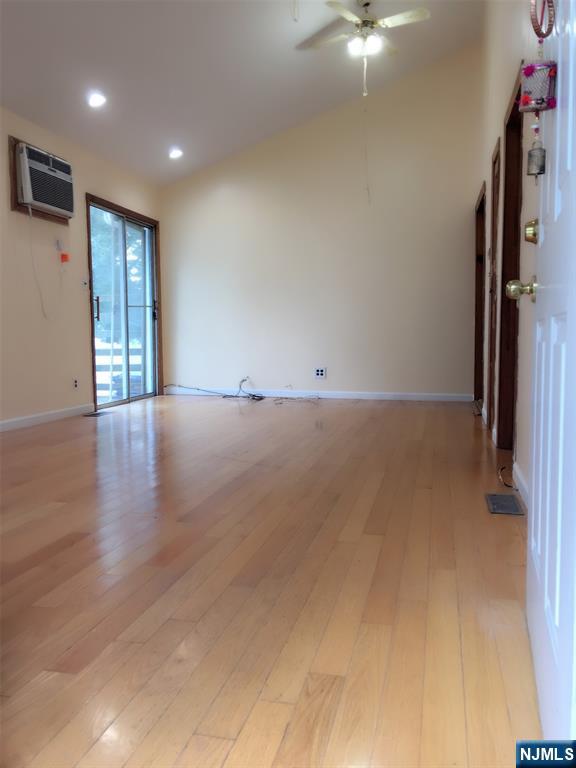 523 Lookout Avenue - Photo 2