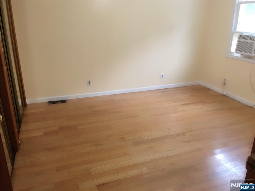 523 Lookout Avenue - Photo 3