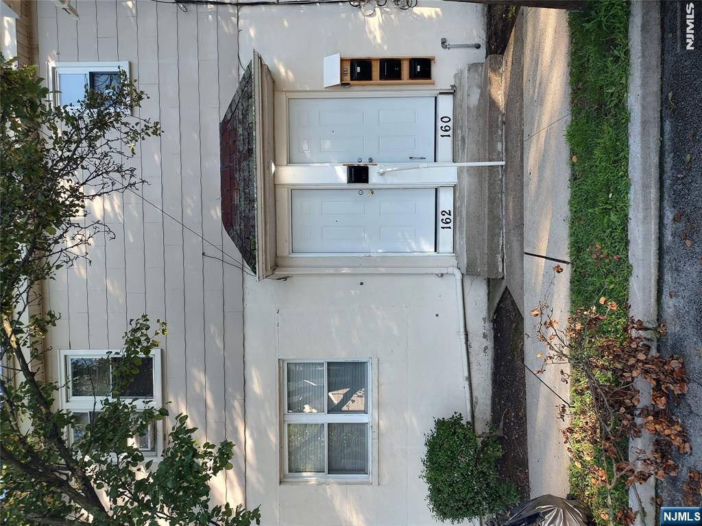 162 Hamilton Avenue - Photo 1