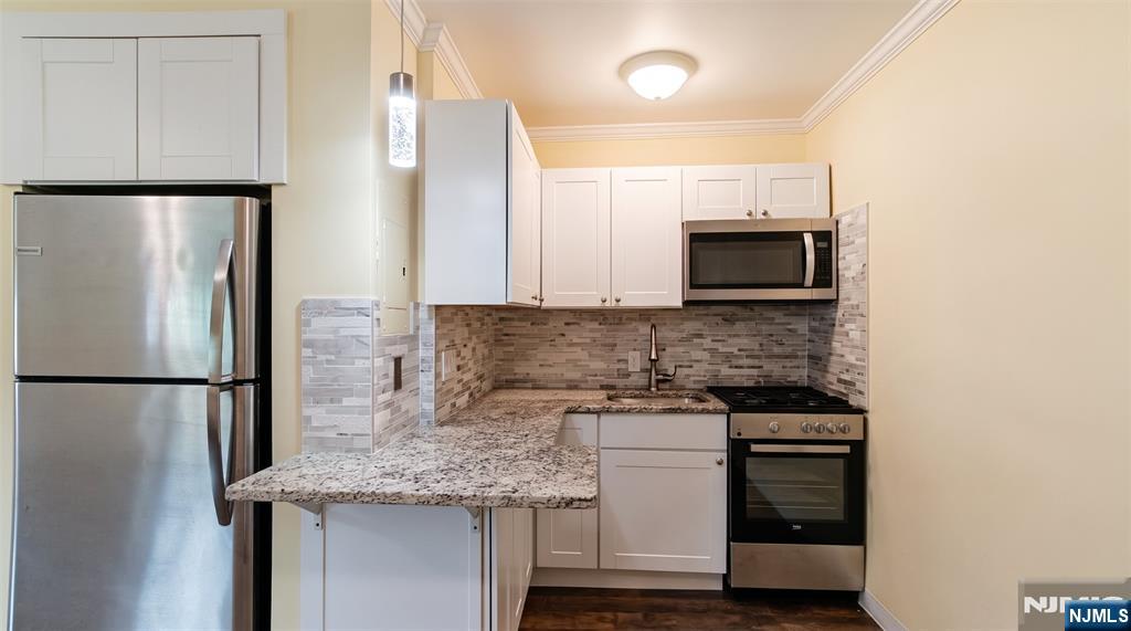 3021 Edwin #2J, Fort Lee, NJ 07024