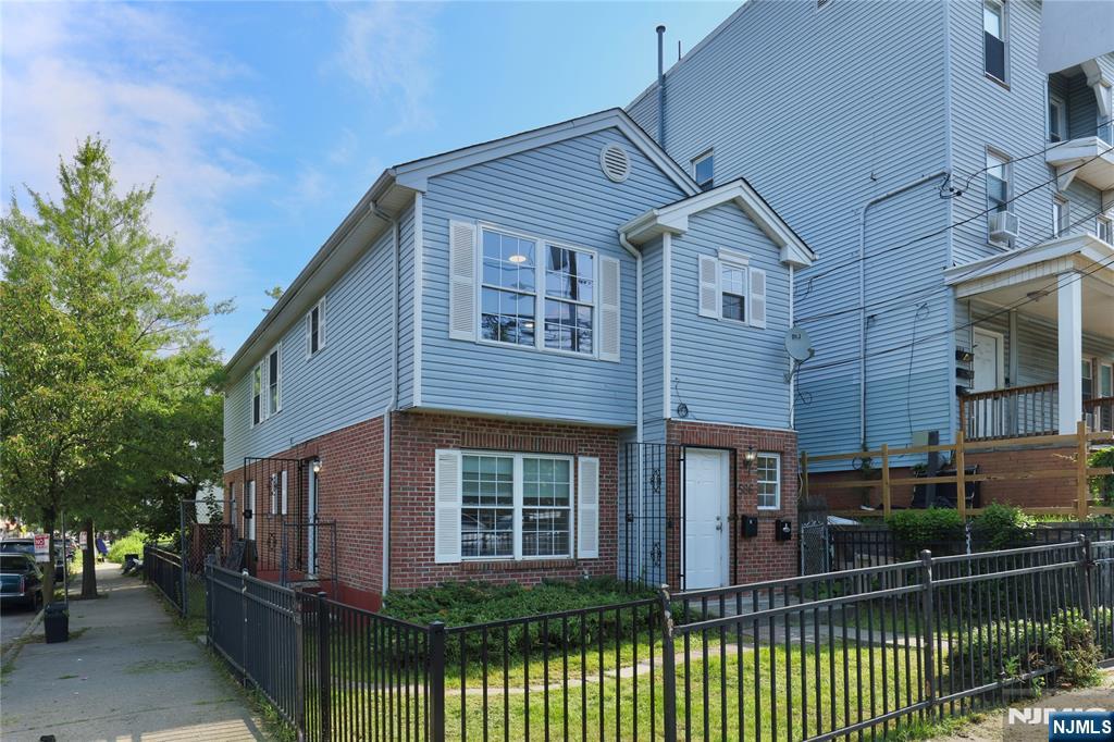 586 15th Avenue - Photo 2