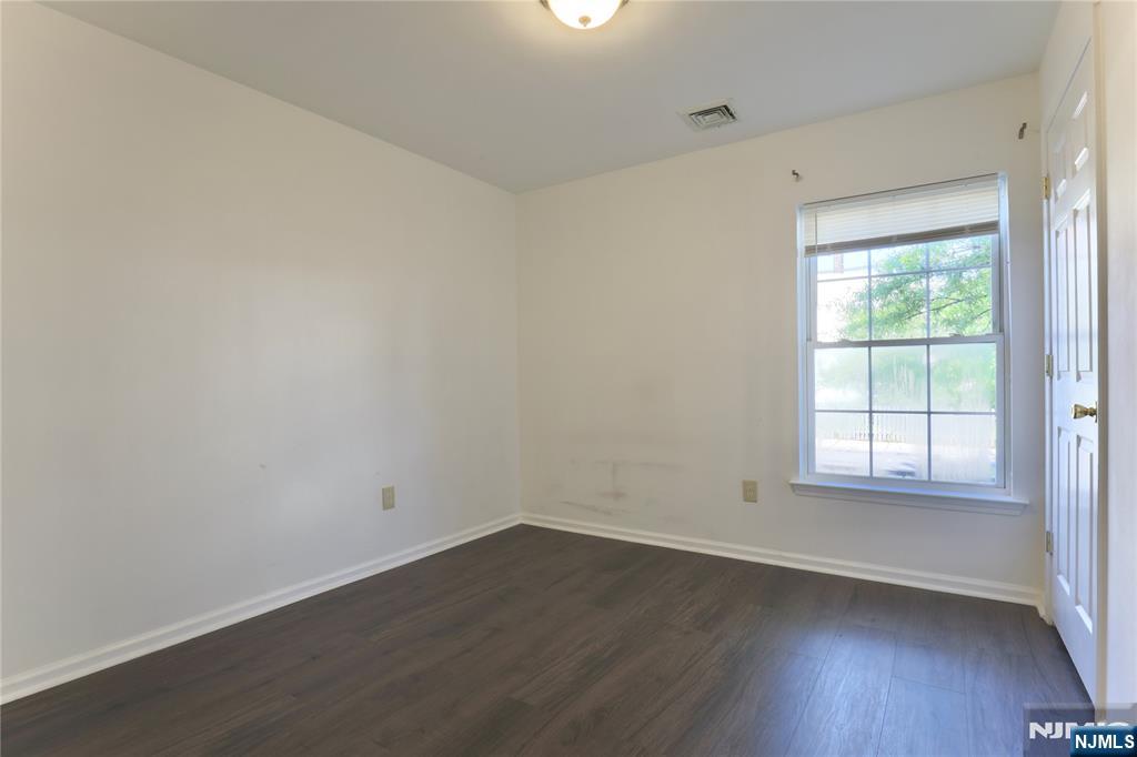 586 15th Avenue - Photo 5