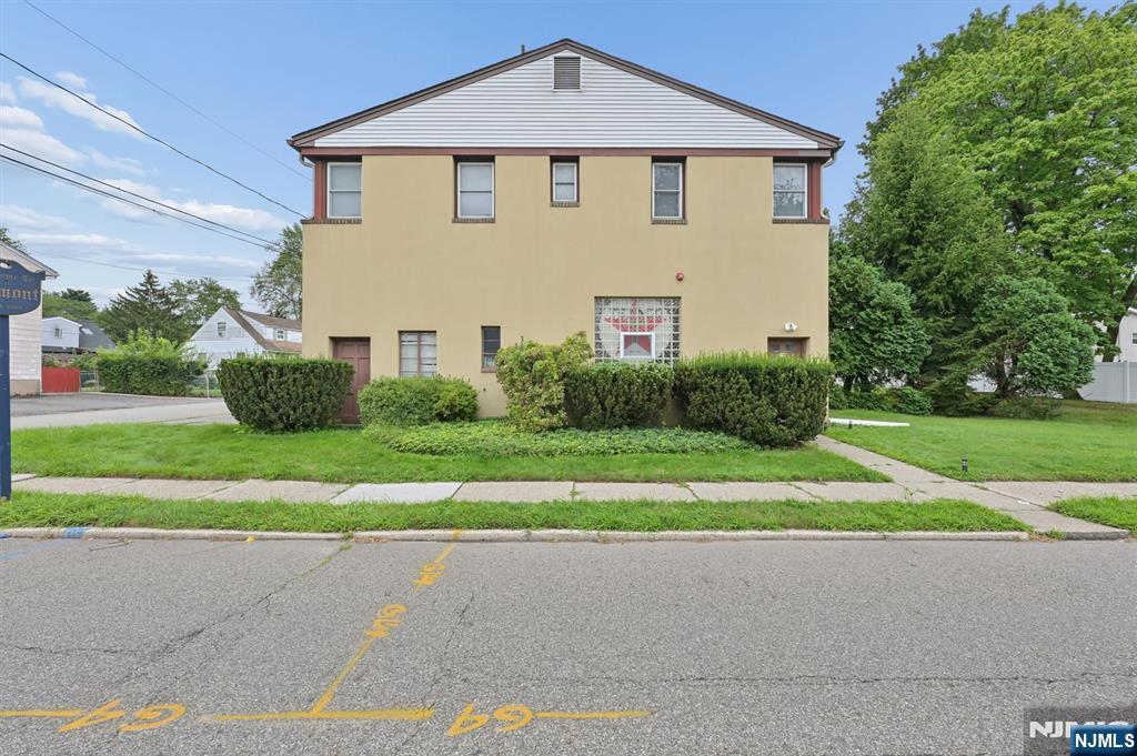 425 New Milford Avenue - Photo 1