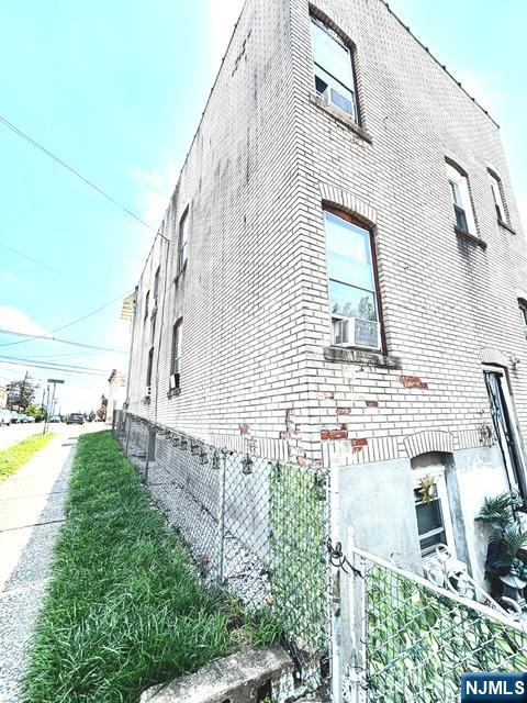 53 Harrison Avenue - Photo 5