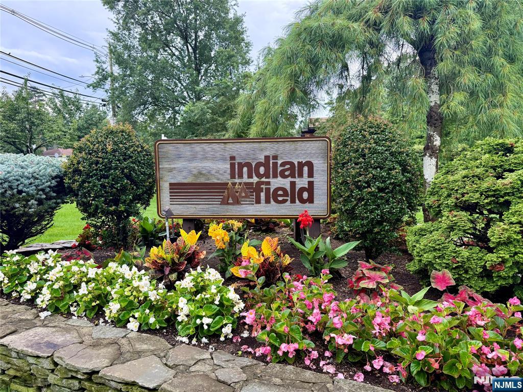 9 Grist Mill Rn, Mahwah, NJ 07430
