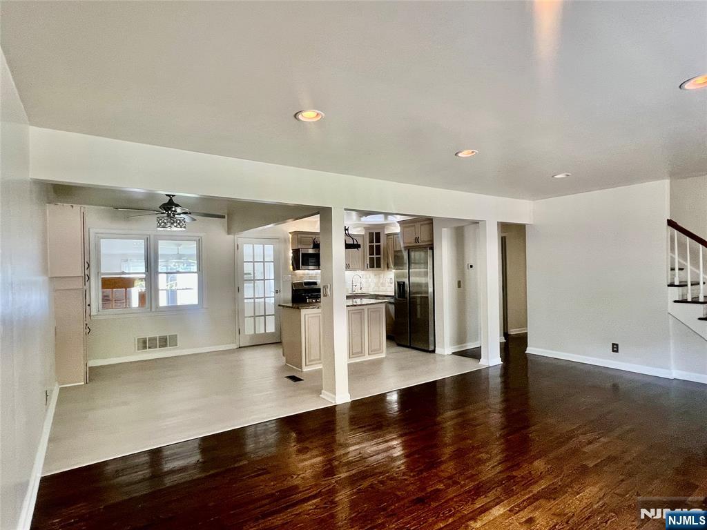 36-18 Northern Drive - Photo 3