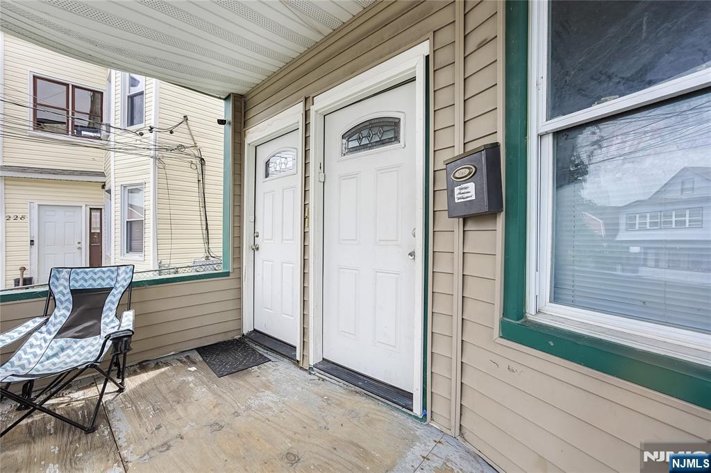 226 Lawrence Street - Photo 3