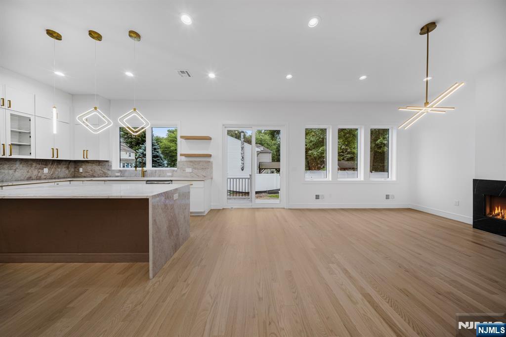 167 Palisades
