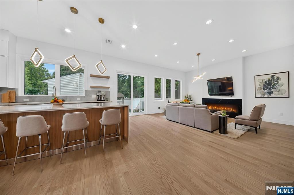 167 Palisades