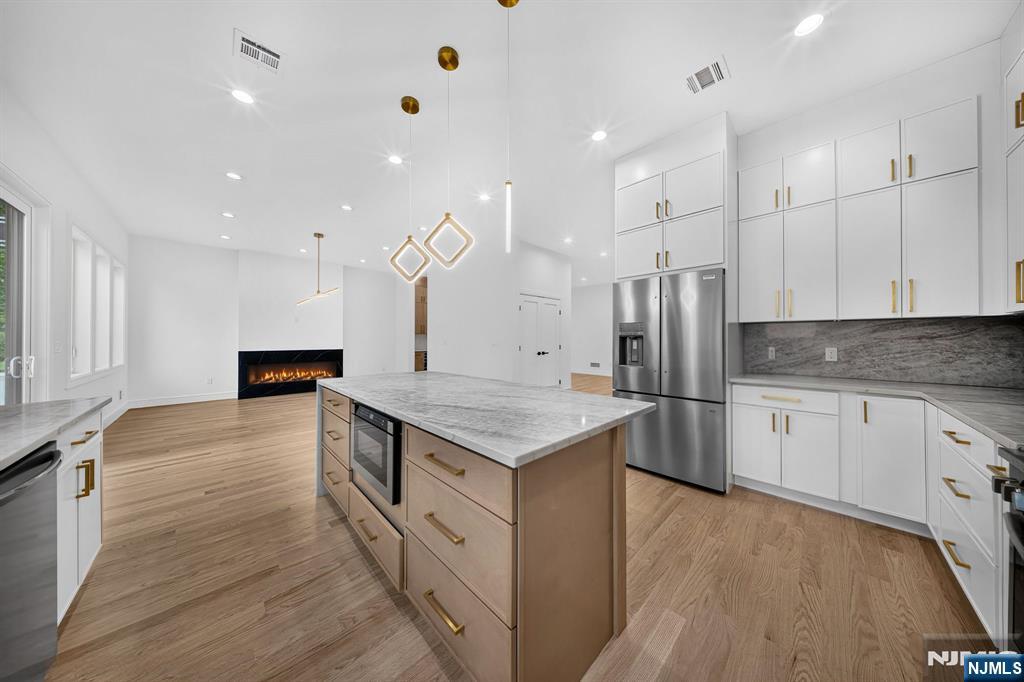 167 Palisades