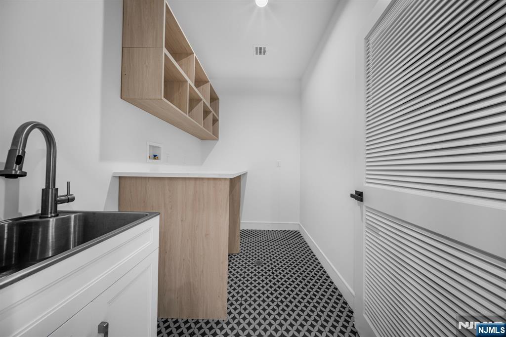 167 Palisades
