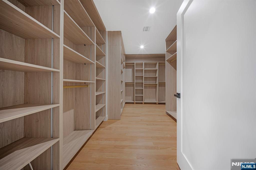 167 Palisades