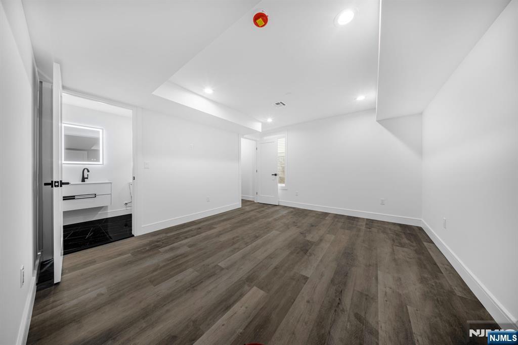 167 Palisades