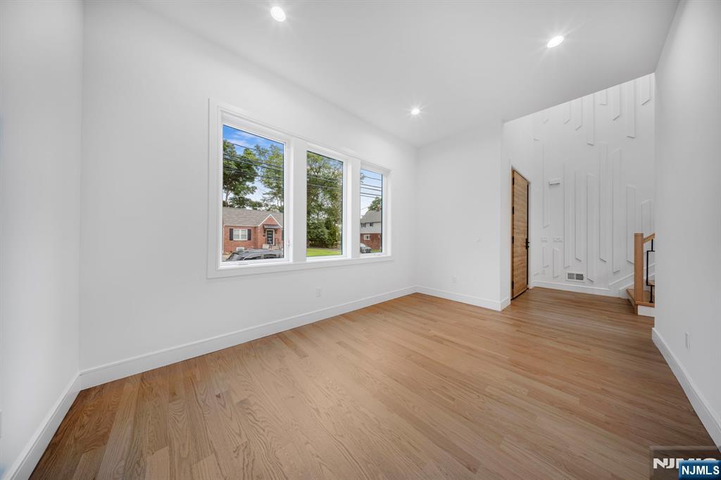 167 Palisades