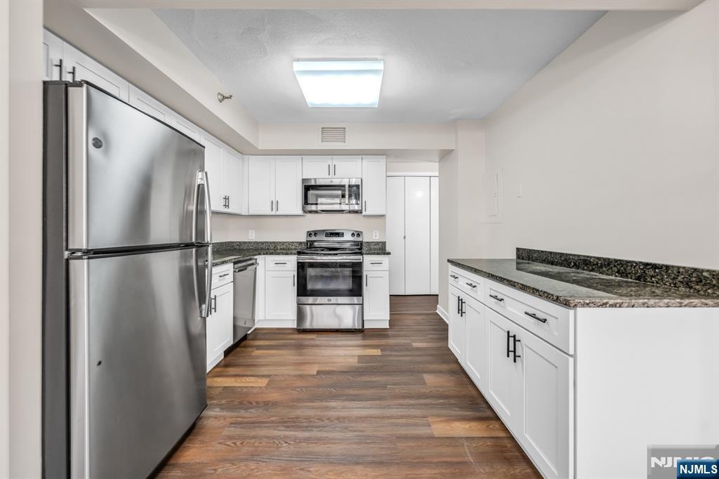 316 Prospect Ave #12C, Hackensack, NJ 07601