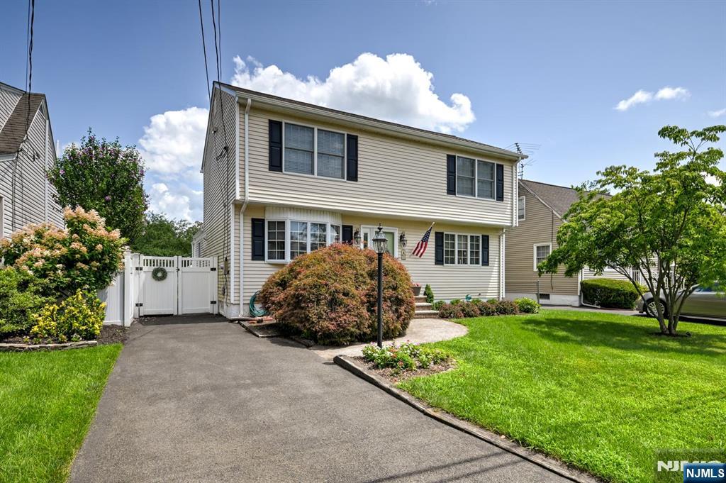 115 Olive Avenue - Photo 1