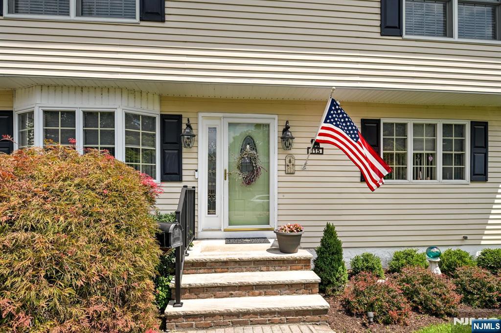 115 Olive Avenue - Photo 5