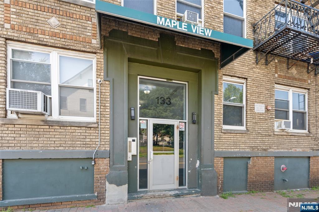 133 Maple Avenue 303
