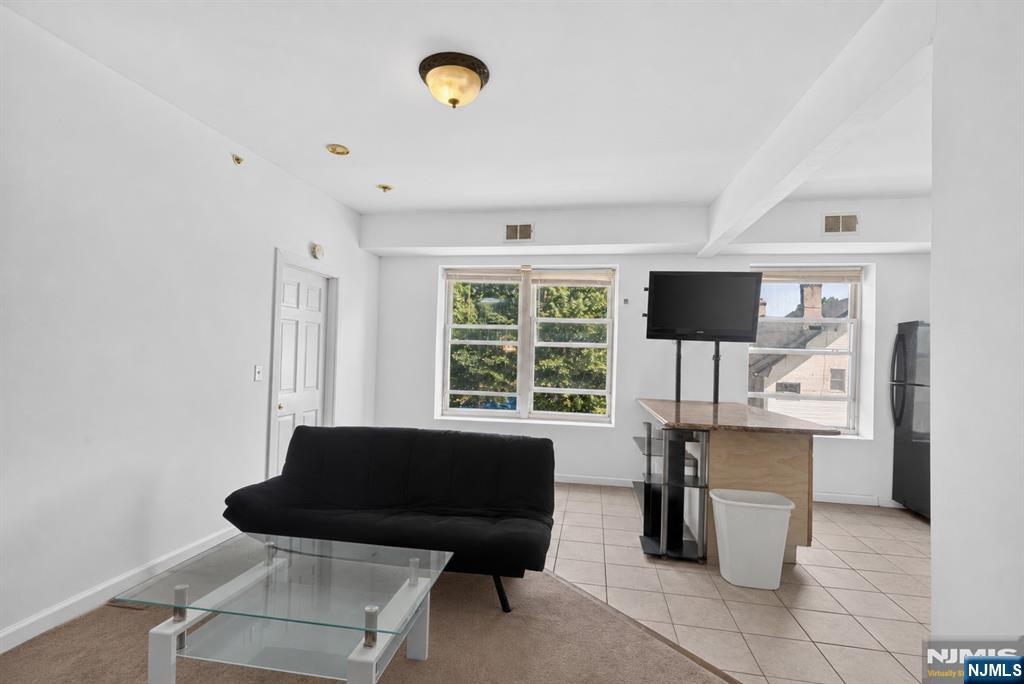 133 Maple Avenue 303 - Photo 5